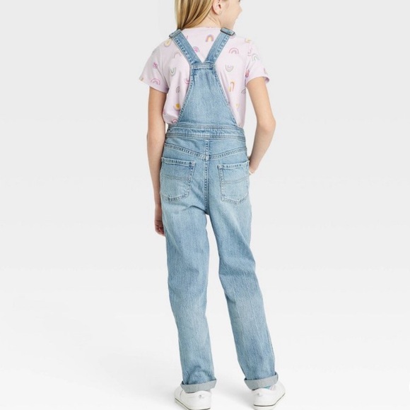 NWT Girls Overalls Blue Light Wash XL. (14)
Denim Rompers Adjustable, distressed - Picture 3 of 14